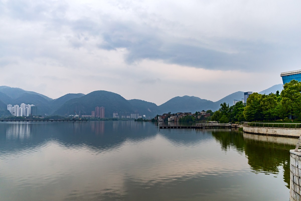 旅游记录 ：湖北 · 黄石 · 托尼洛 · 兰博基尼酒店