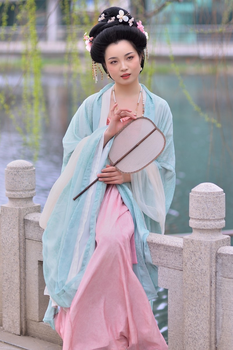 【视觉光影】 环 境 人 像 （11）