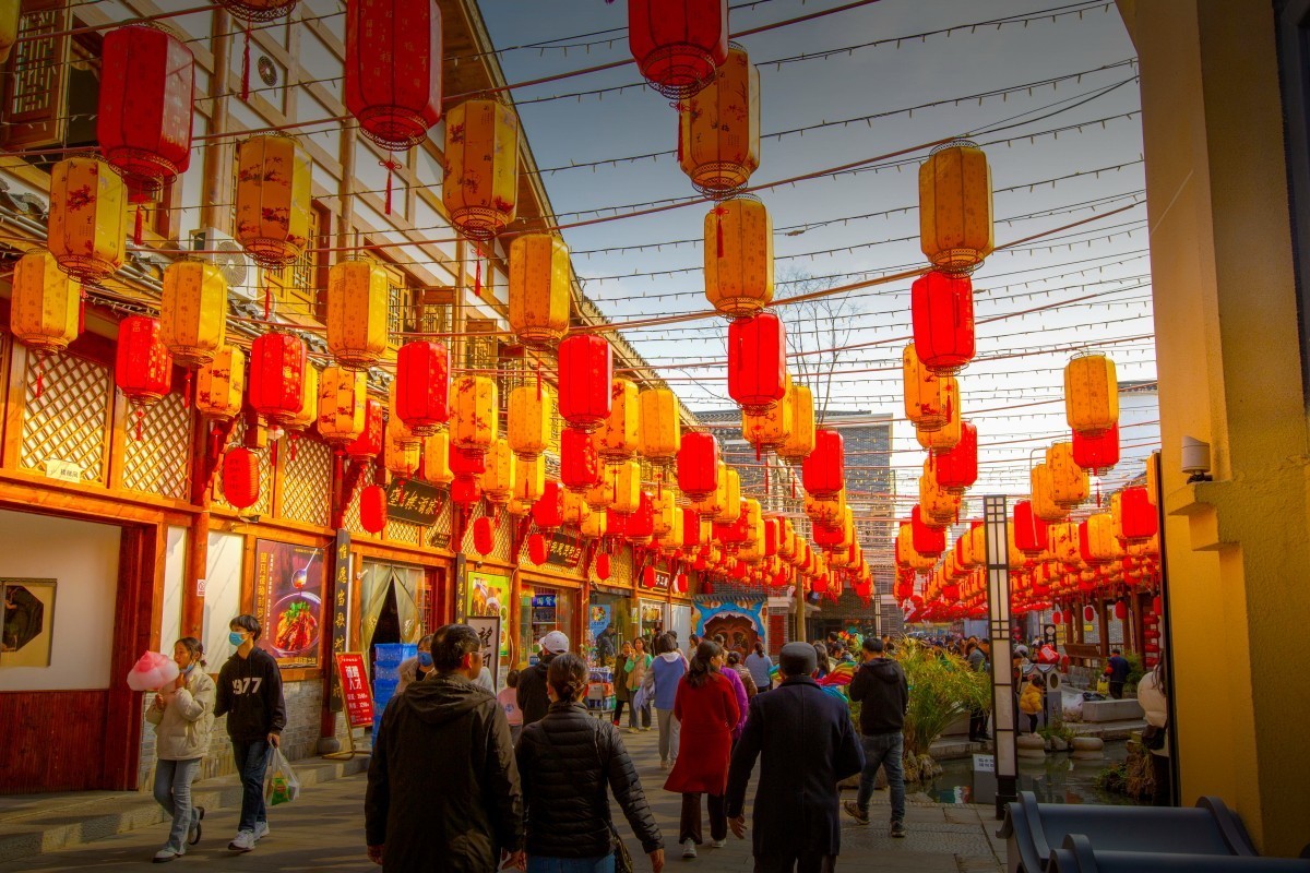 携一组红灯笼祝大家除夕团圆快乐！