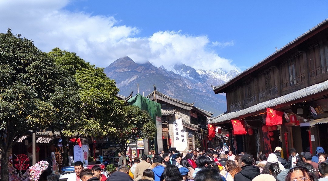 云南玉龙雪山|白沙镇     周鸣天