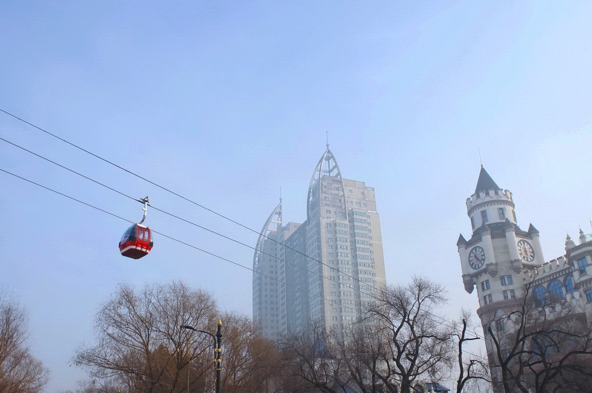 江畔  四九雾霾天