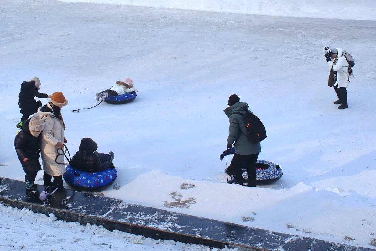 江畔  四九雾霾天