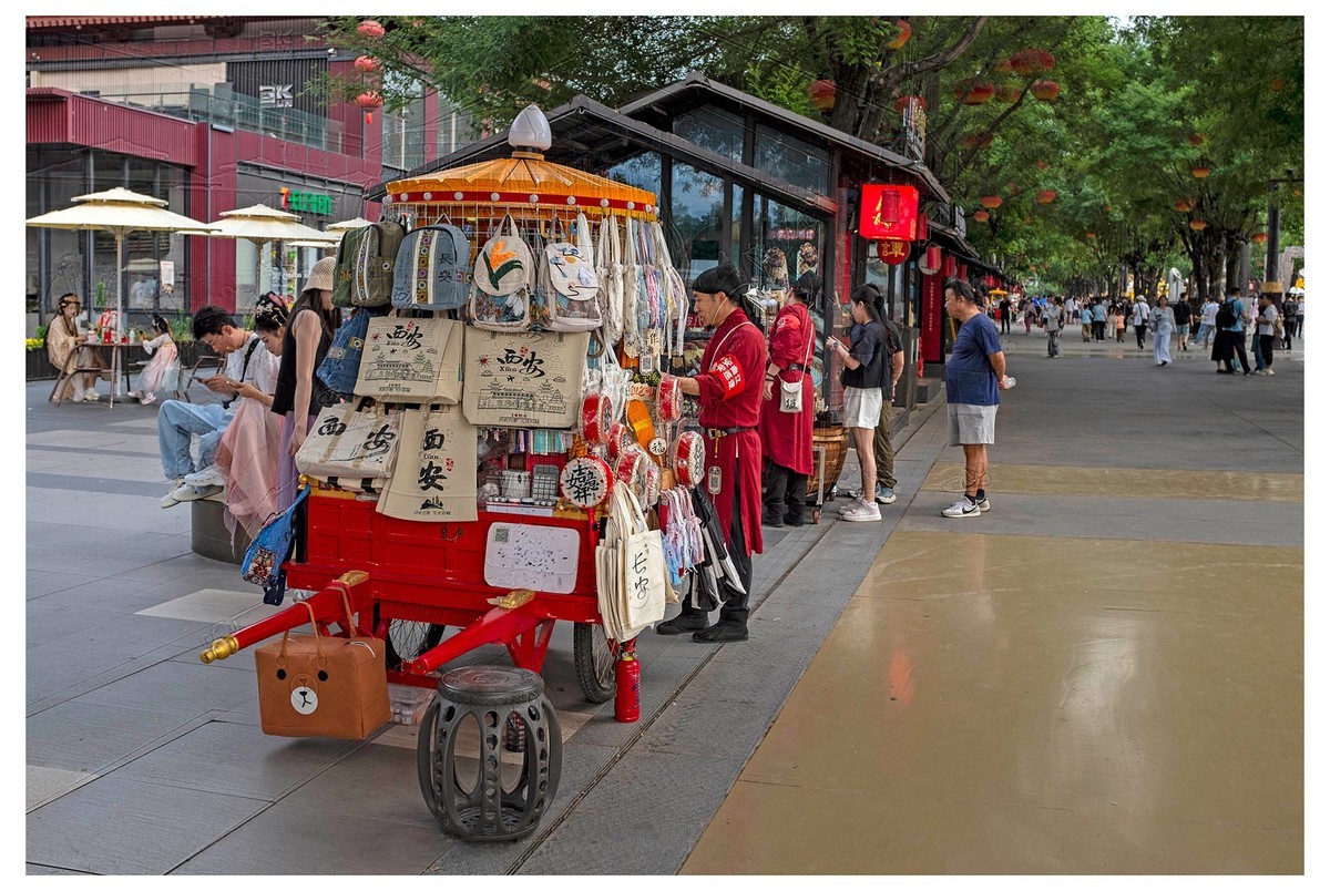 西安 . 大唐不夜城街景