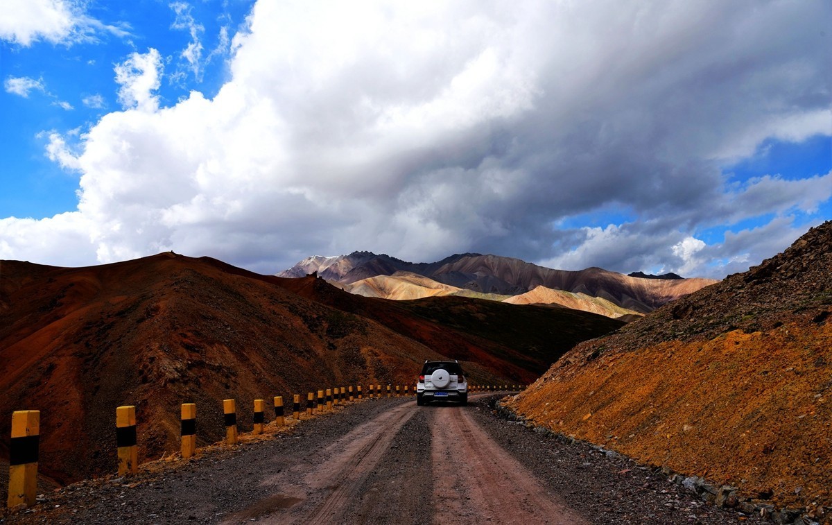 央隆乡至苏里乡之间有一处丹霞。。。。。。【2】