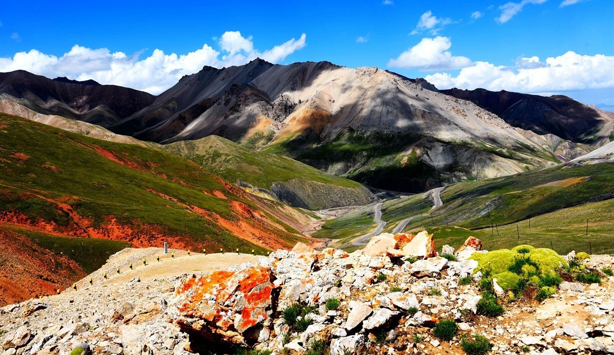 央隆乡至苏里乡之间有一处丹霞。。。。。。【2】