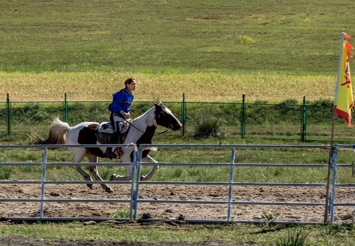 马术表演--摄于沽源库伦淖尔