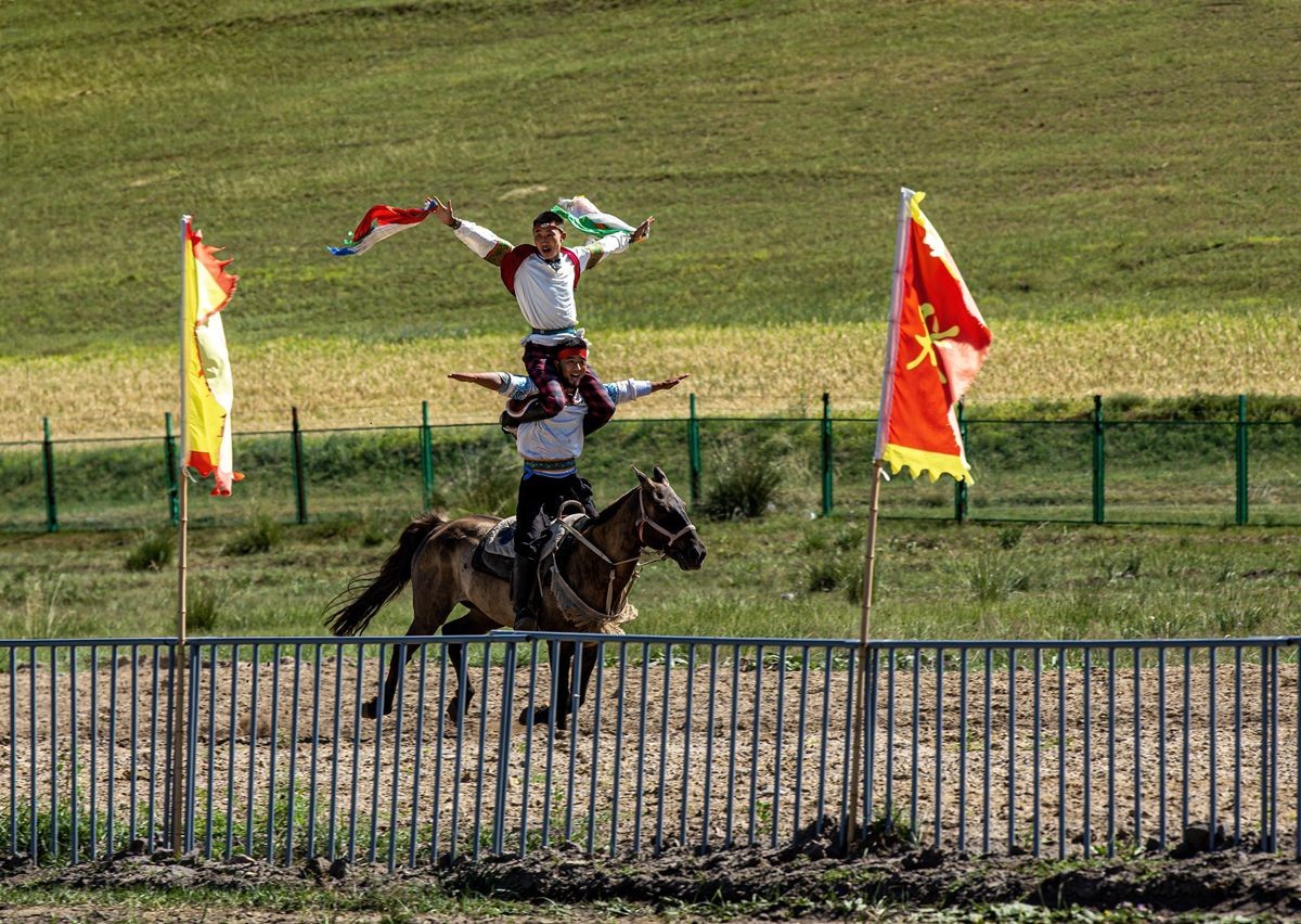 马术表演--摄于沽源库伦淖尔