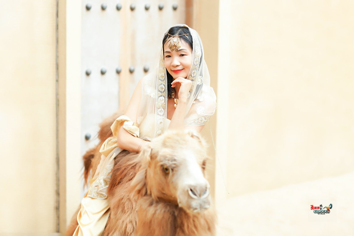 【沙漠香槟女神】---小杨