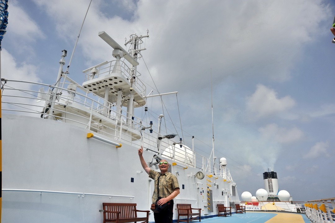 邮轮海上精彩纷呈的文娱活动     周鸣天
