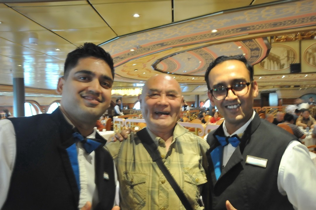 邮轮海上精彩纷呈的文娱活动     周鸣天