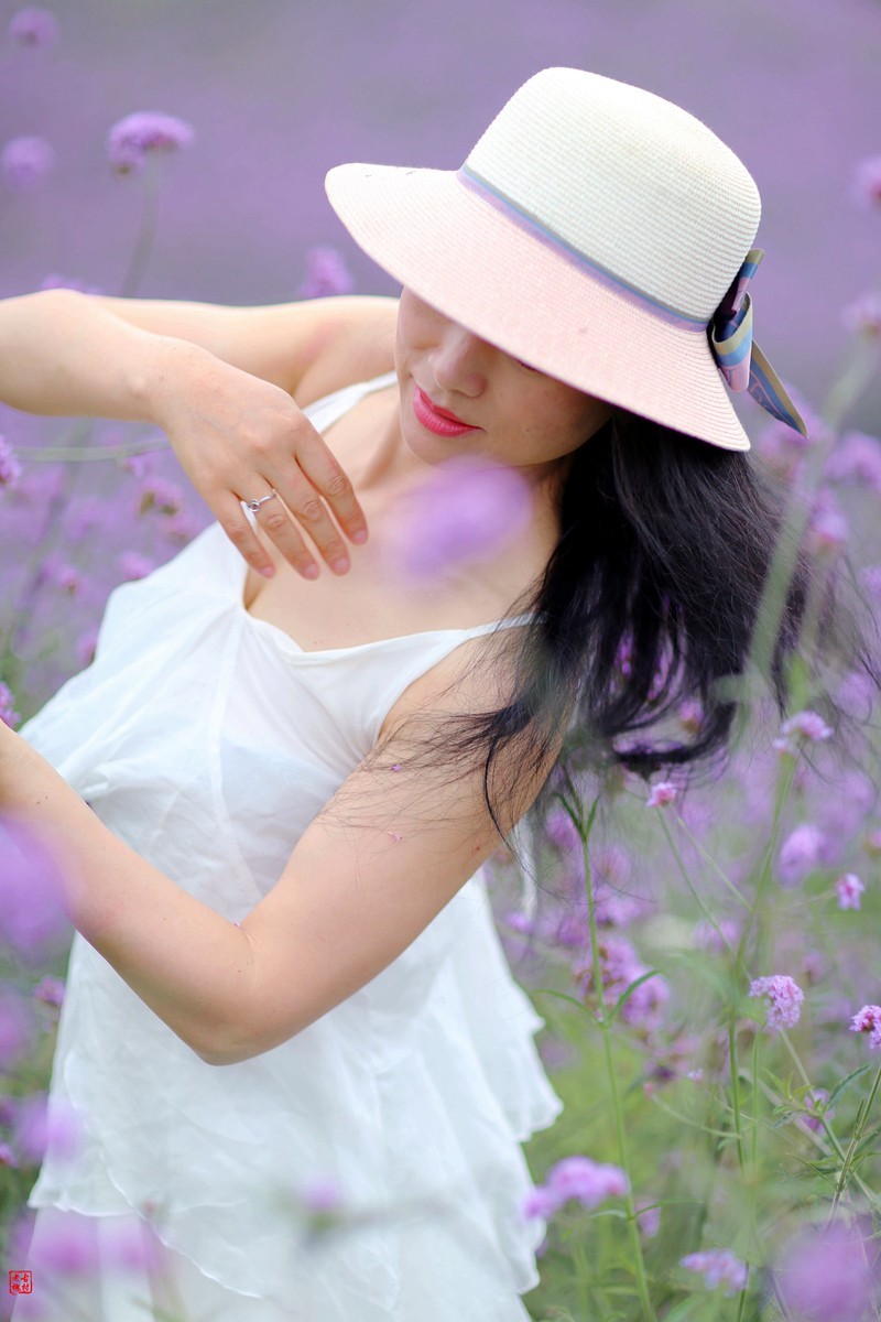 祝村民们蛇年吉祥，发财如意！