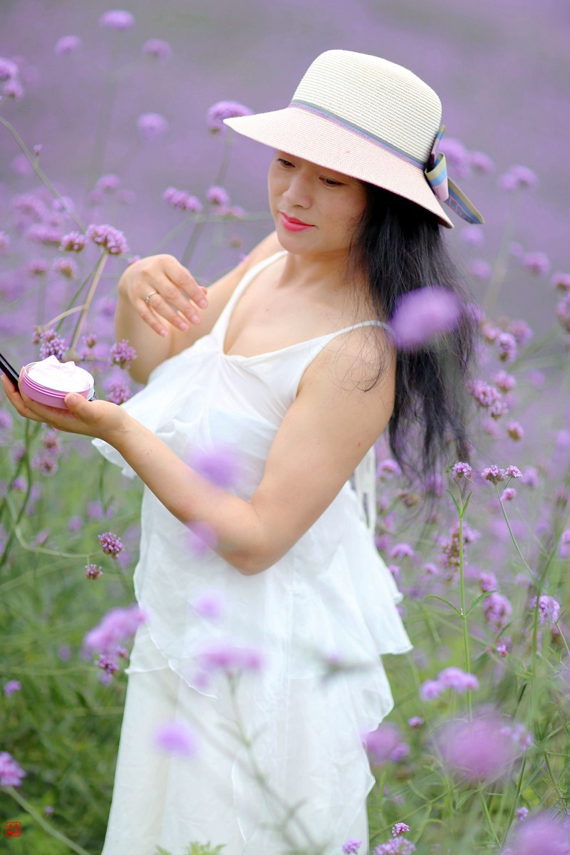 祝村民们蛇年吉祥，发财如意！