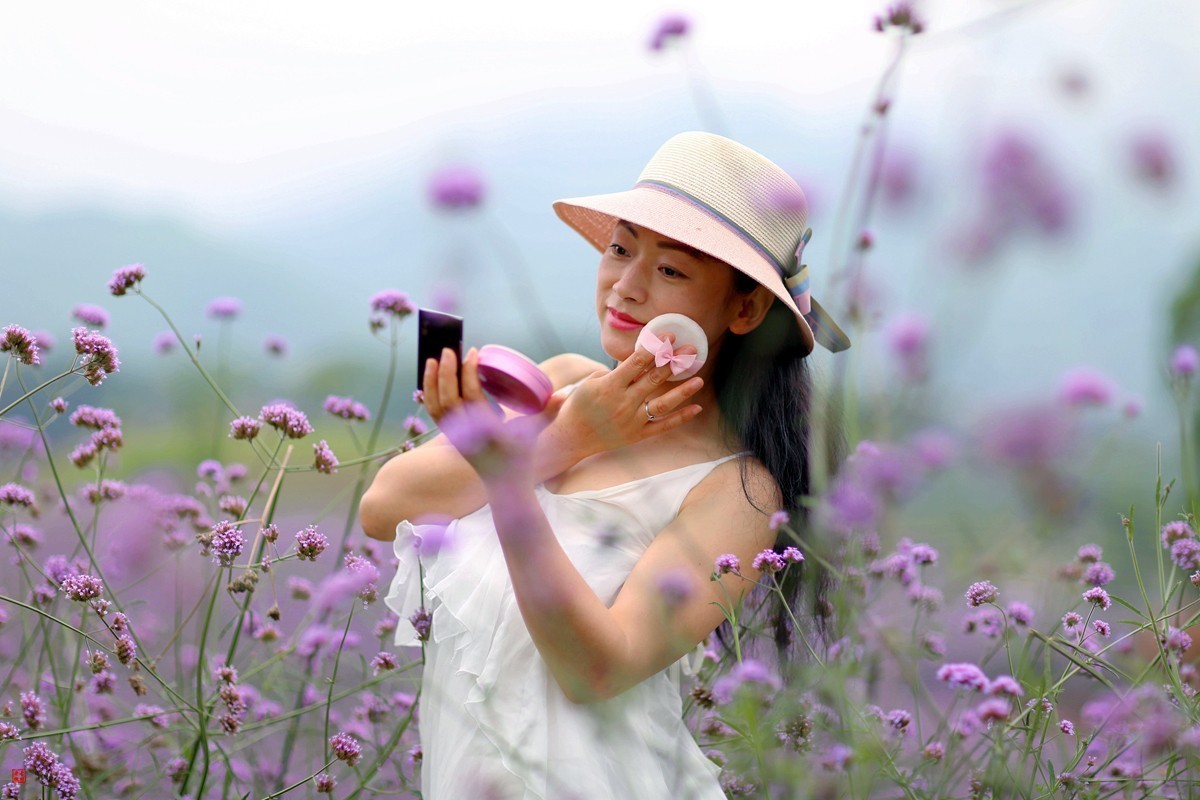 祝村民们蛇年吉祥，发财如意！