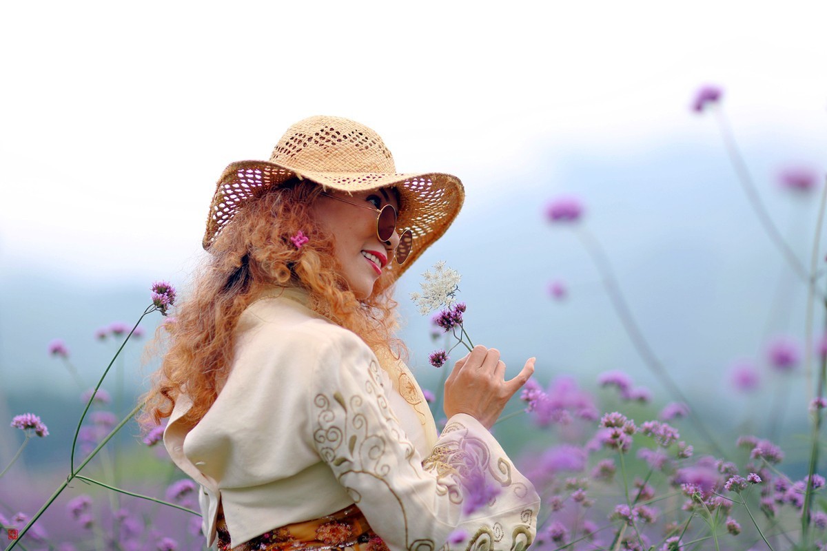 祝d300s村民们蛇年吉祥，发财如意！