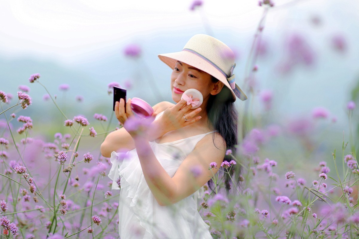 祝d300s村民们蛇年吉祥，发财如意！