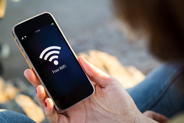 2025随身WiFi选购保姆级攻略：避开营销陷阱，百元内闭眼入清单！