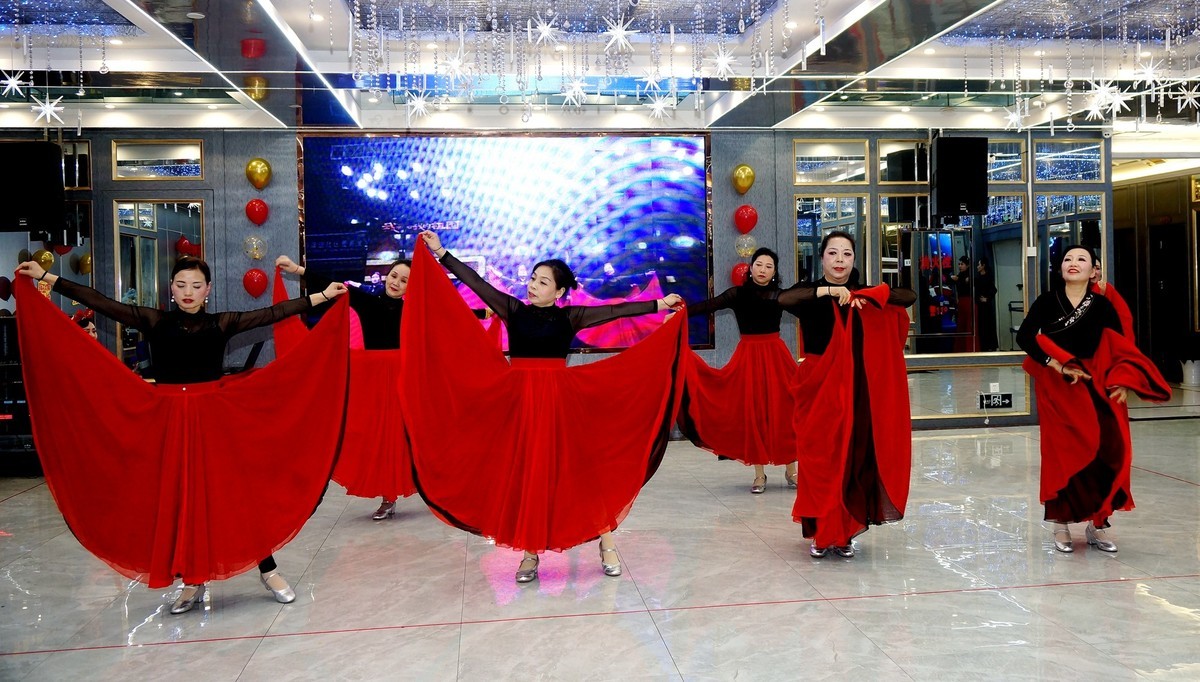 室内环境人像---年会上的美女！