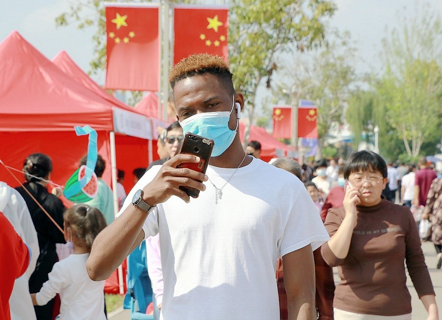 56【不老松：纪实摄影】大运河非遗大展暨京津冀第六屆非遗联展！【逛展老外！】 (4)