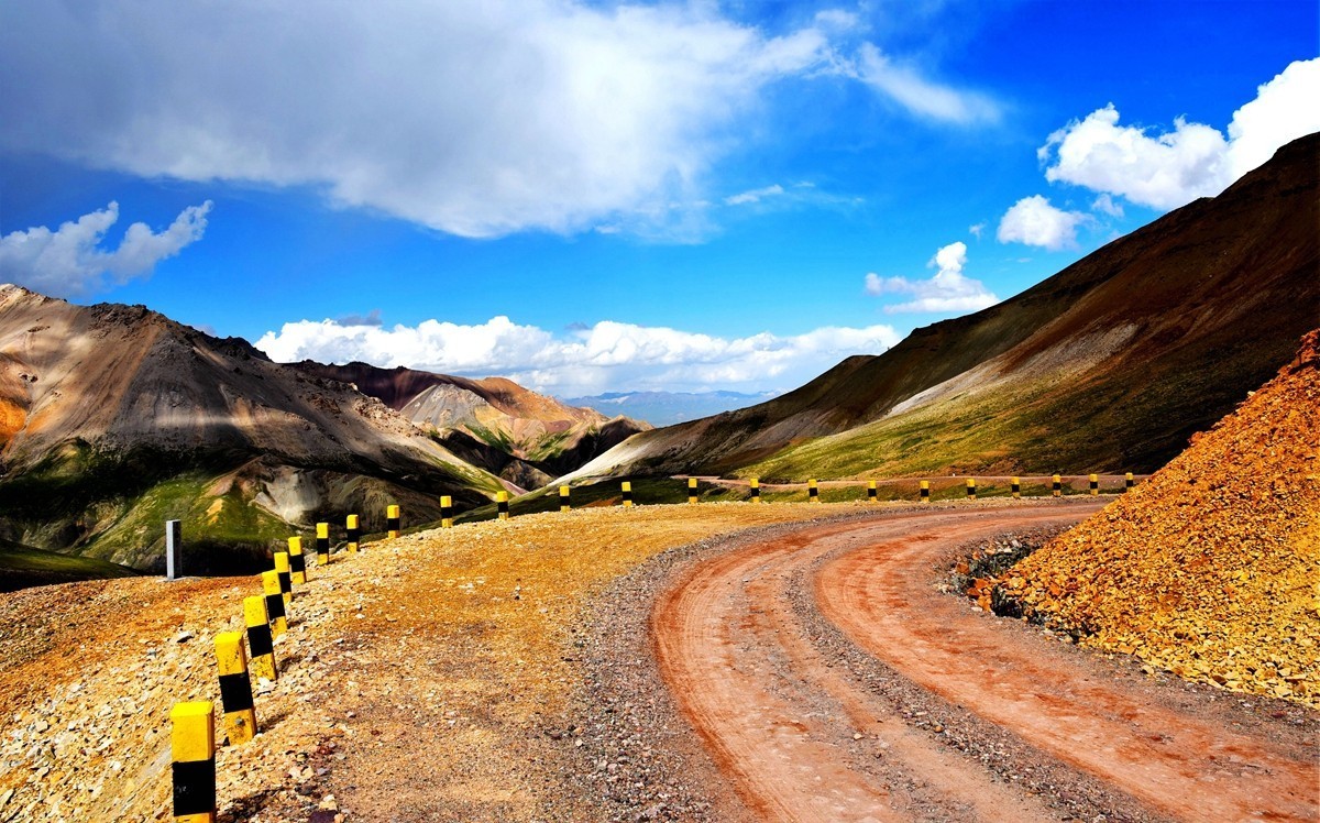 央隆乡至苏里乡之间有一处丹霞。。。。。。【2】