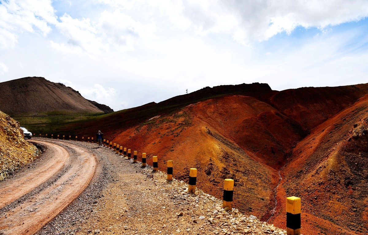 央隆乡至苏里乡之间有一处丹霞。。。。。。【2】