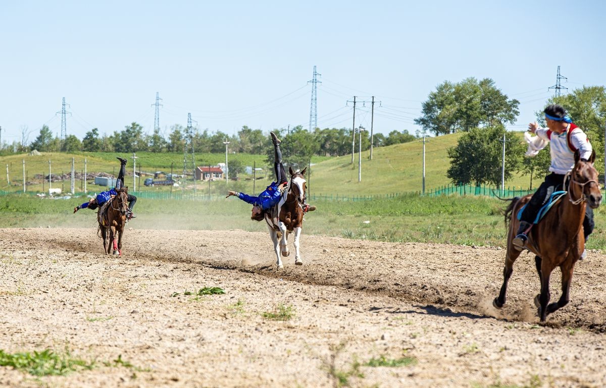 马术表演--摄于沽源库伦淖尔