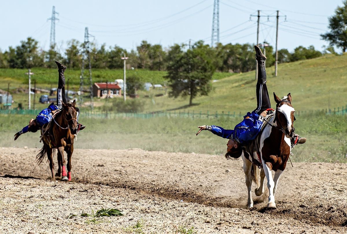 马术表演--摄于沽源库伦淖尔