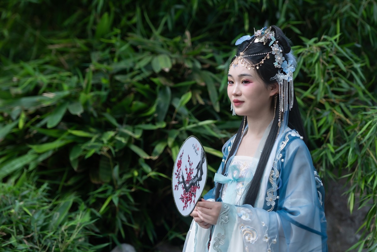 初夏的古装人像