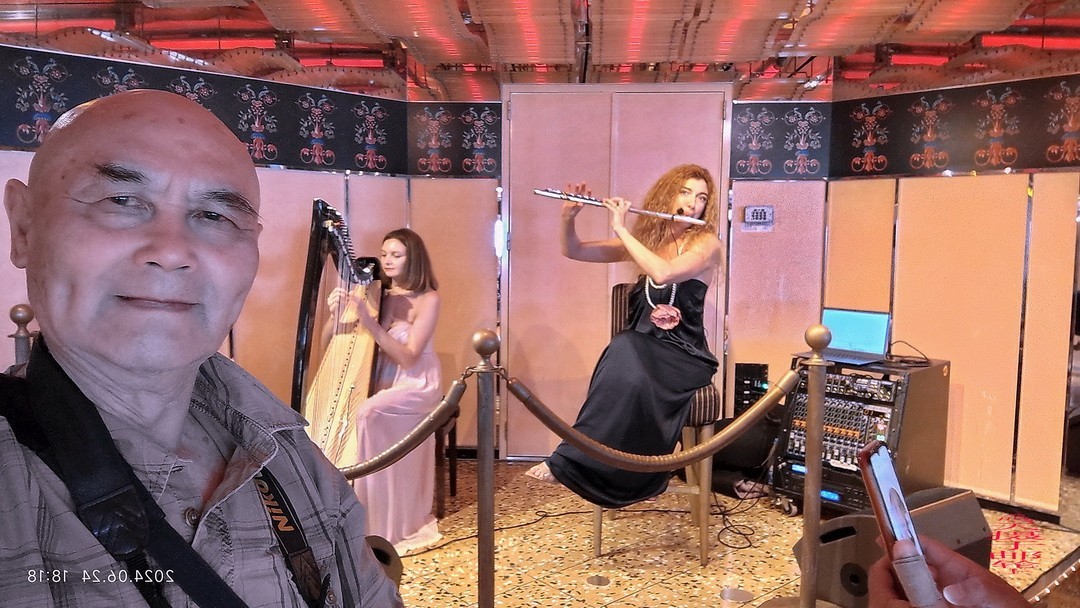 邮轮海上精彩纷呈的文娱活动     周鸣天