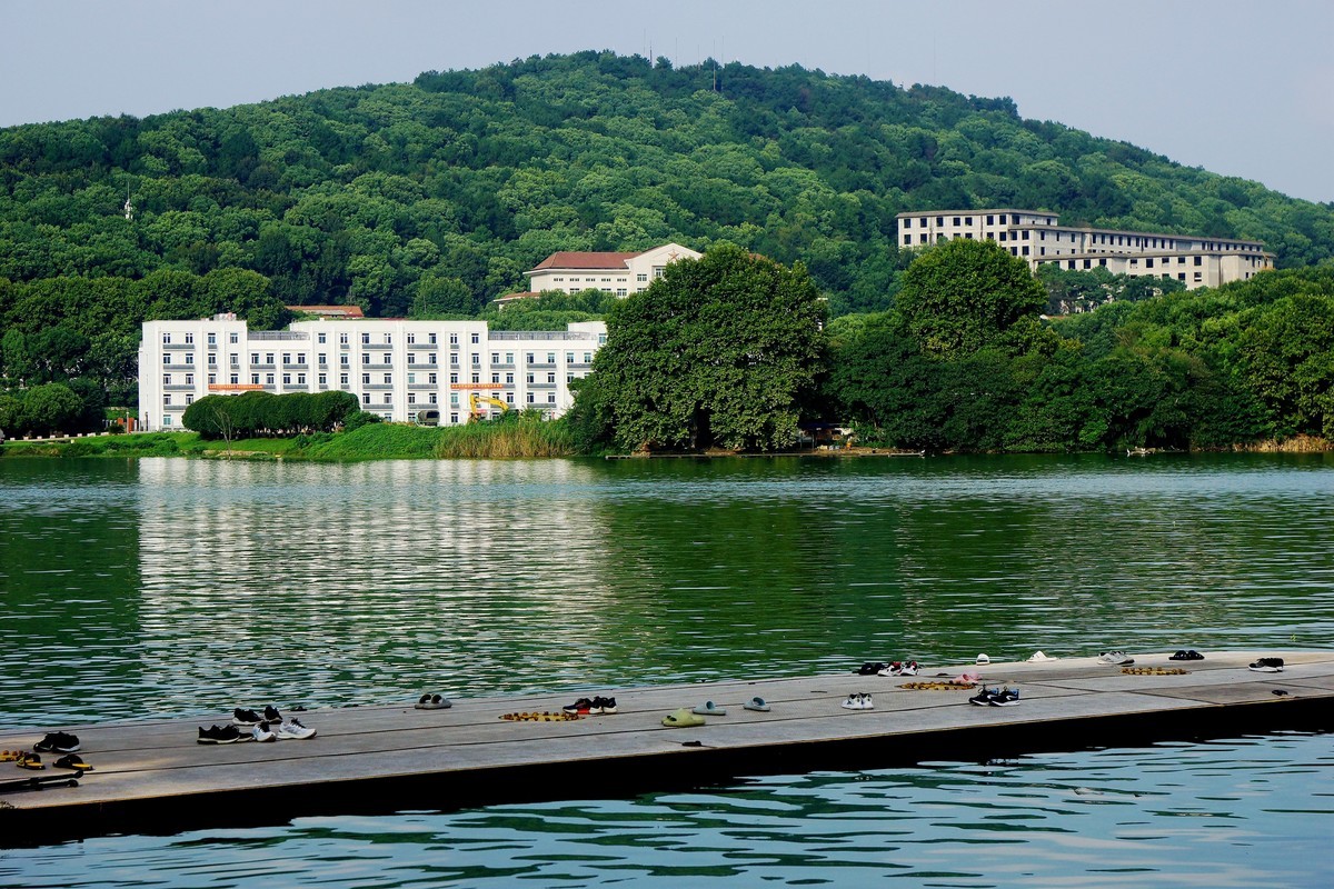 武汉映像---武汉体育学院风光！