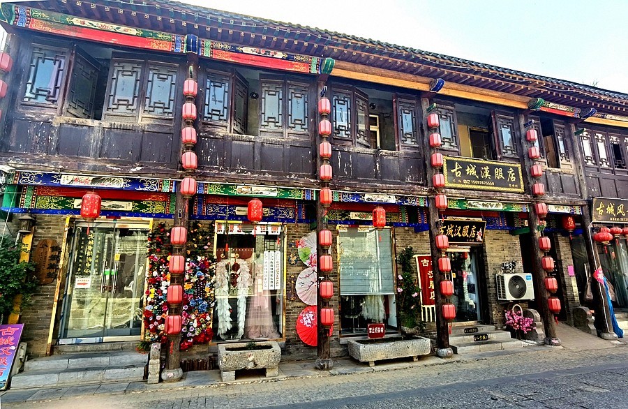 《不老松：纪实摄影》【大好河山系列报導】邯郸游摄！廣府古城 (5)家家户户掛红灯！