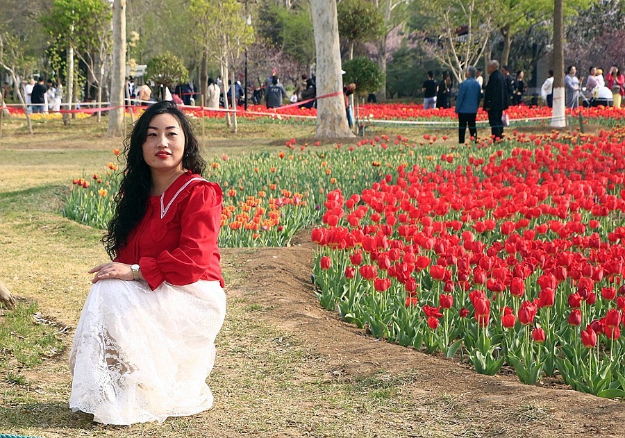 纪实摄影》名人植物园：（6）赏花留念！
