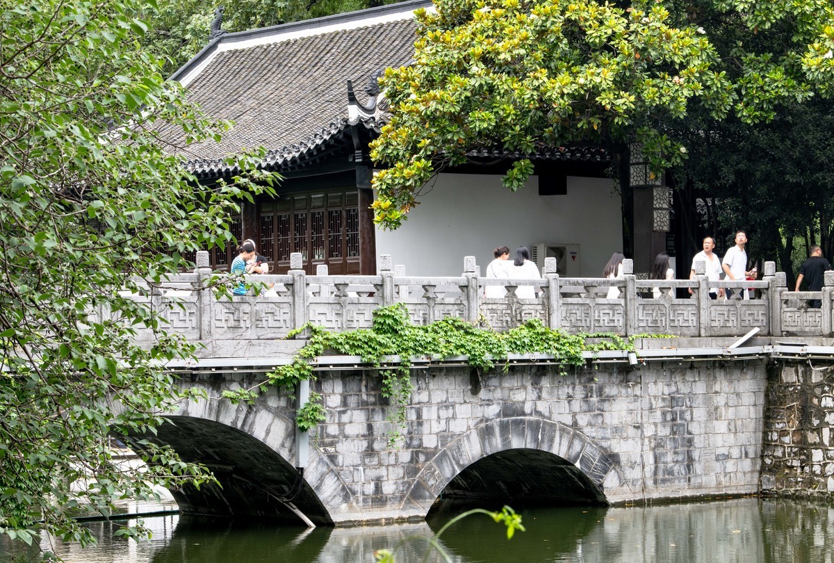 庐州印象（476）雨天包公园
