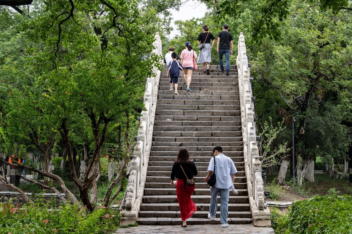 庐州印象（476）雨天包公园