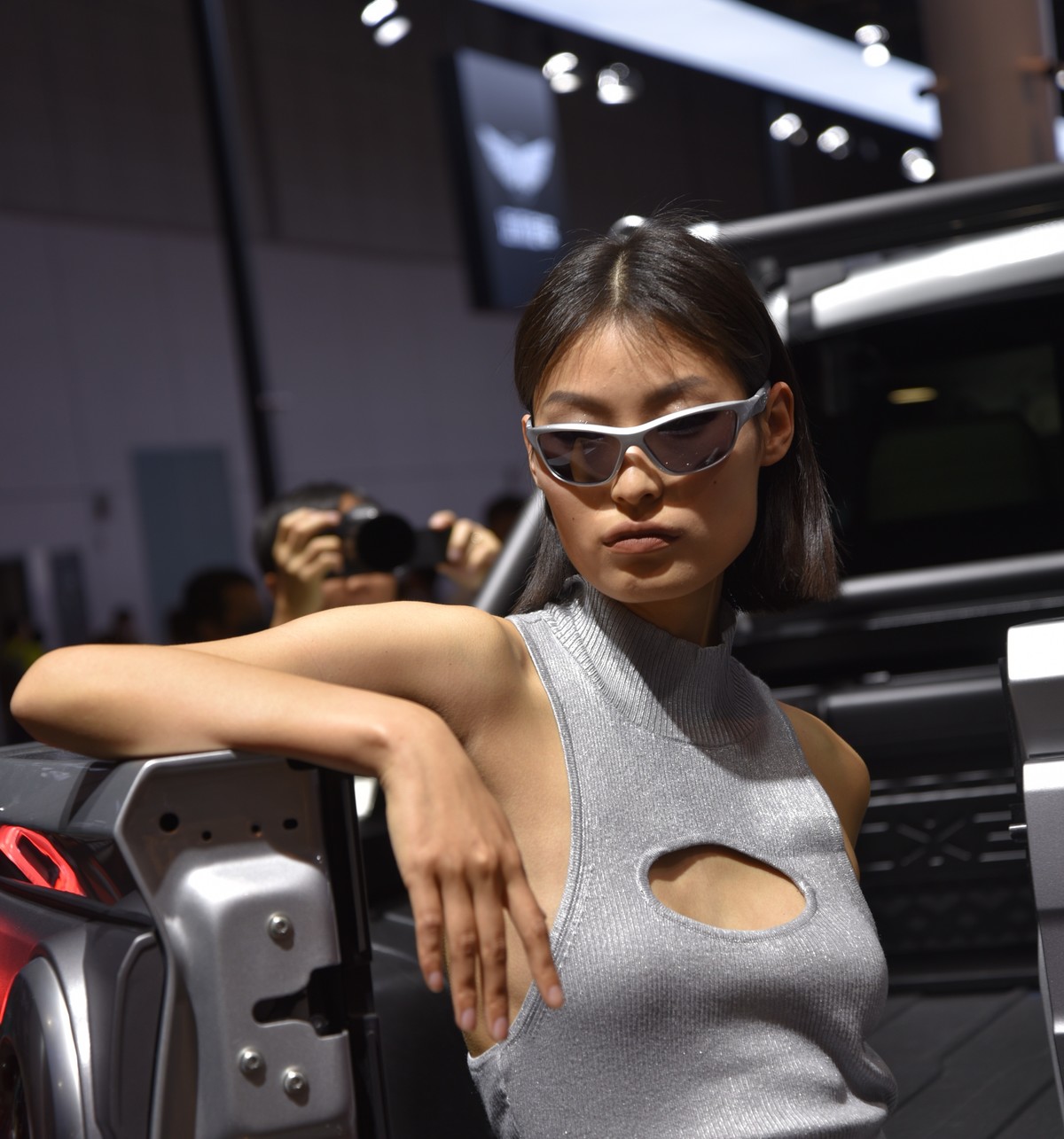 2023上海车展长城古铜色肤色车模