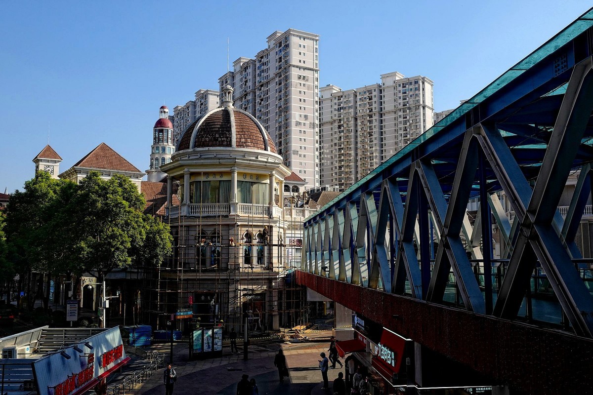 光谷步行街（上）