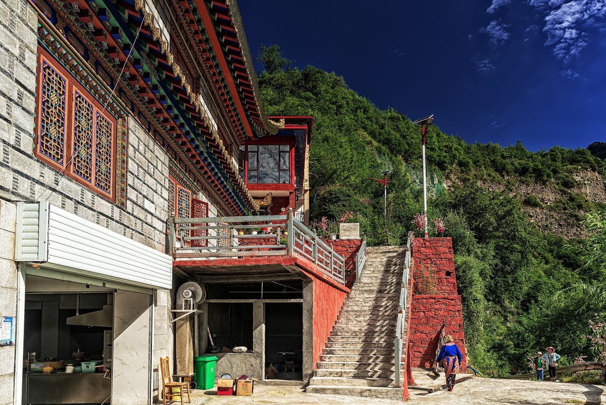 川西避暑行 之 理县 孟屯河谷. 桑登寺(2)
