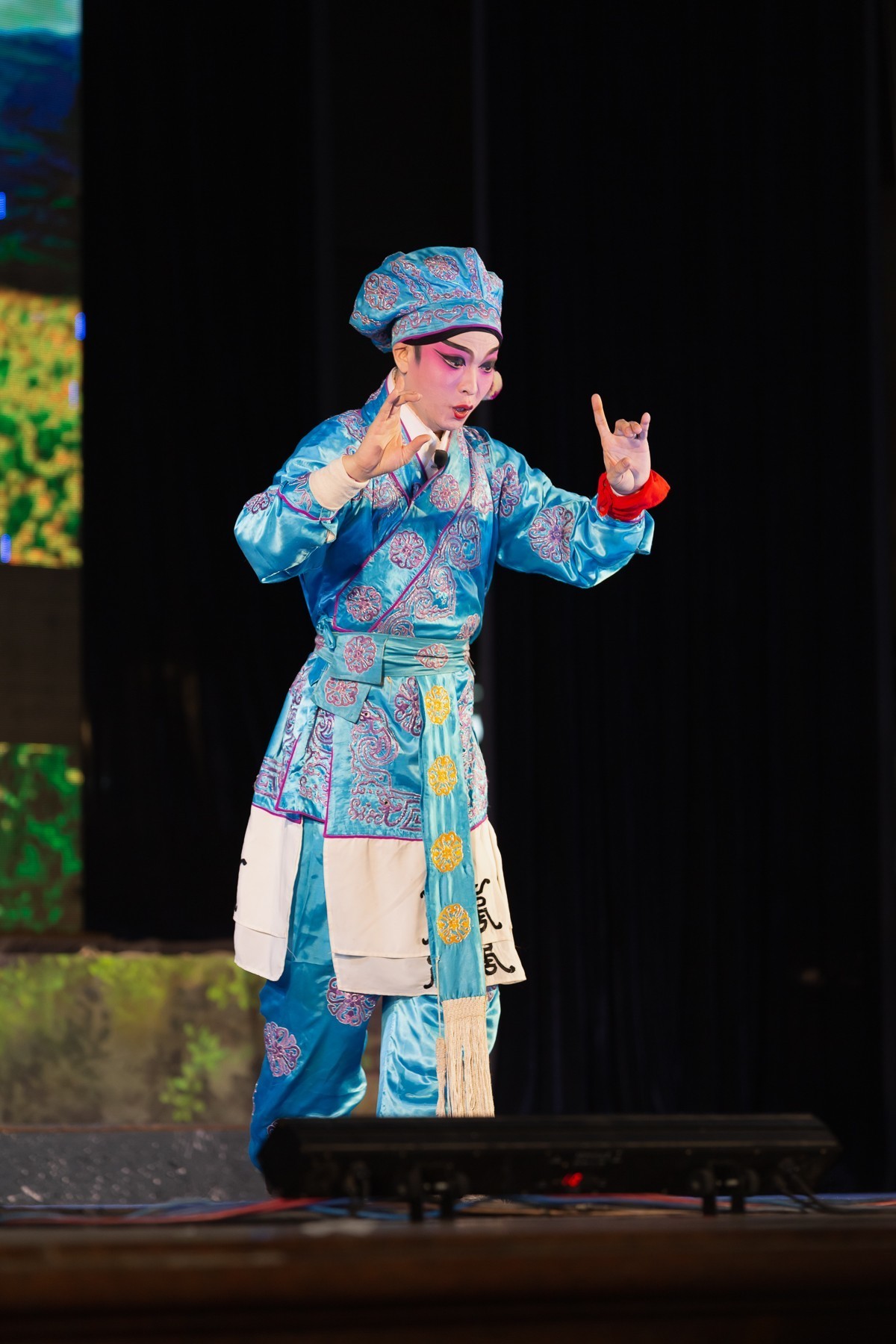 咿咿呀呀唱大戏