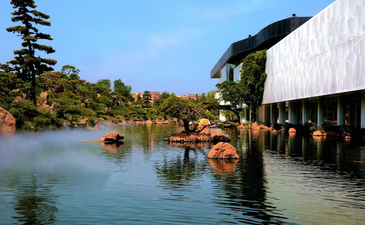 观赏罗红摄影艺术馆..园林艺术园