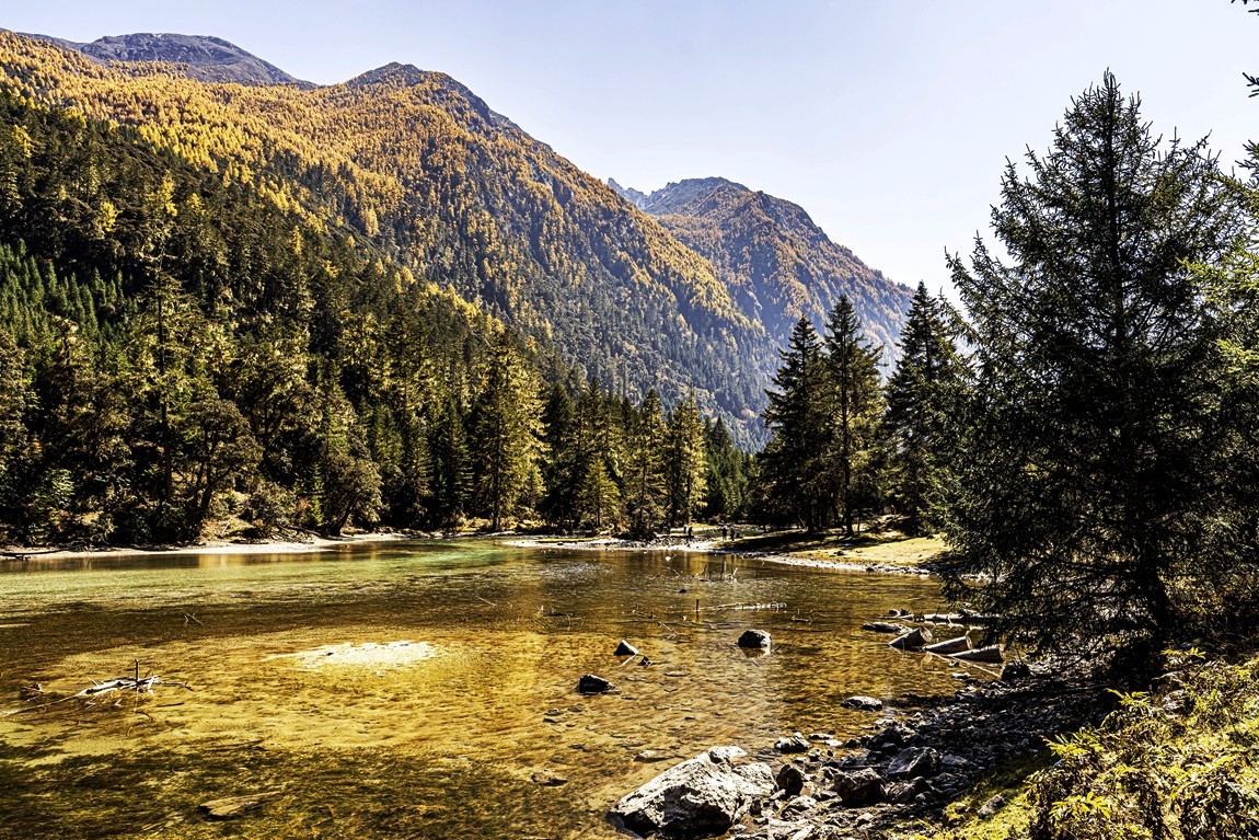 行走在318国道--初探月亮湖【11】