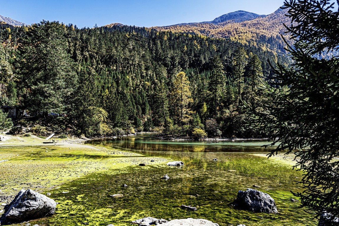 行走在318国道--初探月亮湖【11】