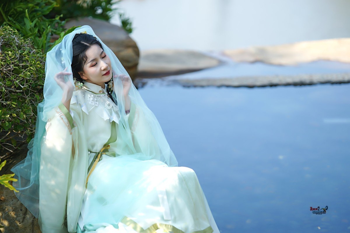【水苑挽溪纱美女】---婉灵