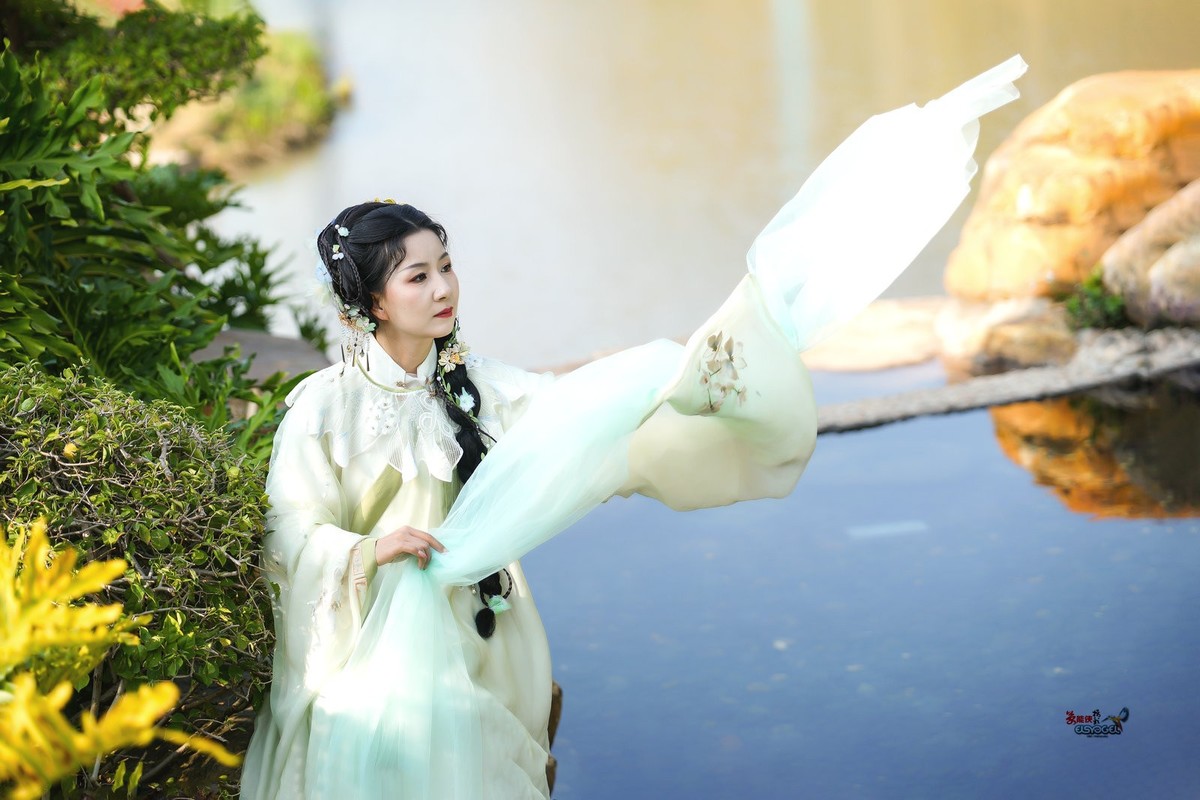 【水苑挽溪纱美女】---婉灵