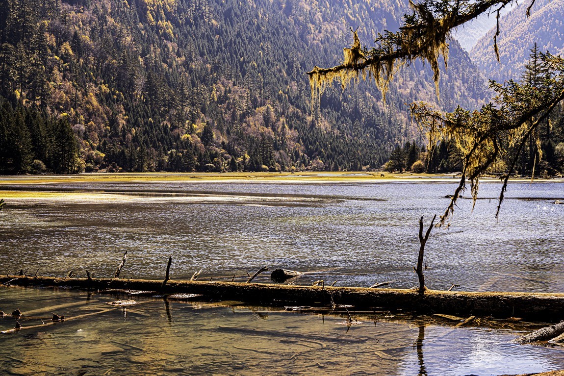 行走在318国道--初探月亮湖【11】