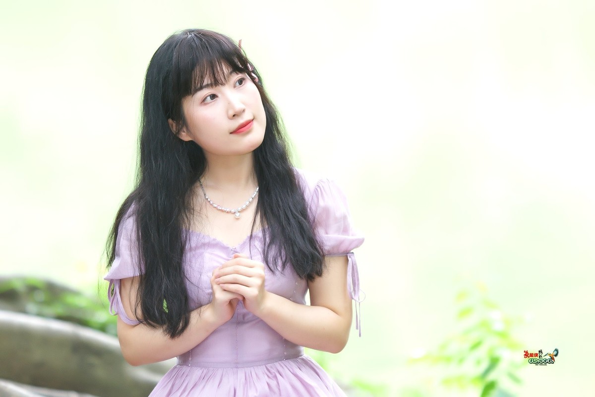 【花间少女】---似海