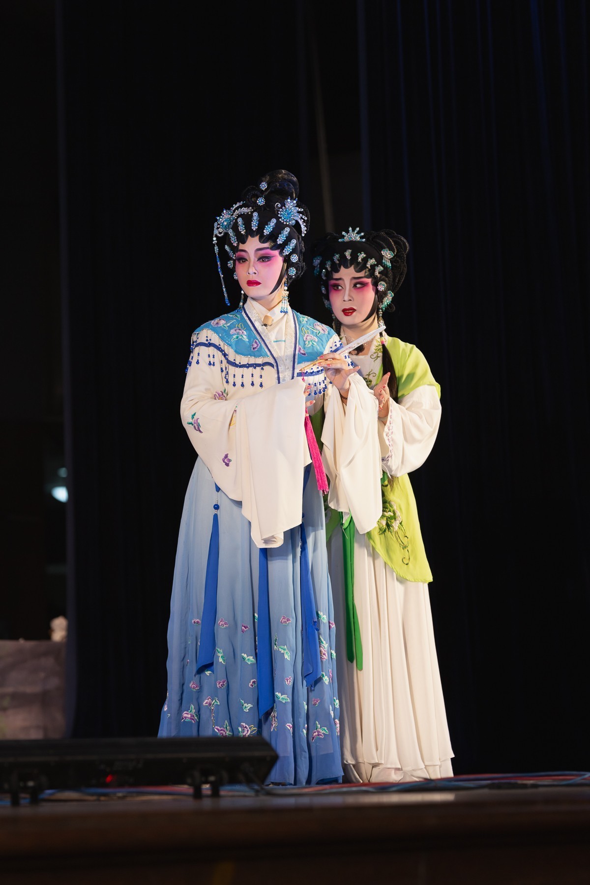 咿咿呀呀唱大戏