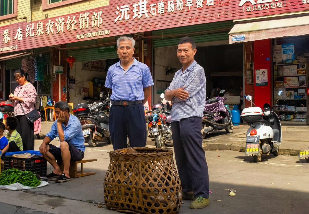 乡村赶集（怀念那段无需口罩的日子）