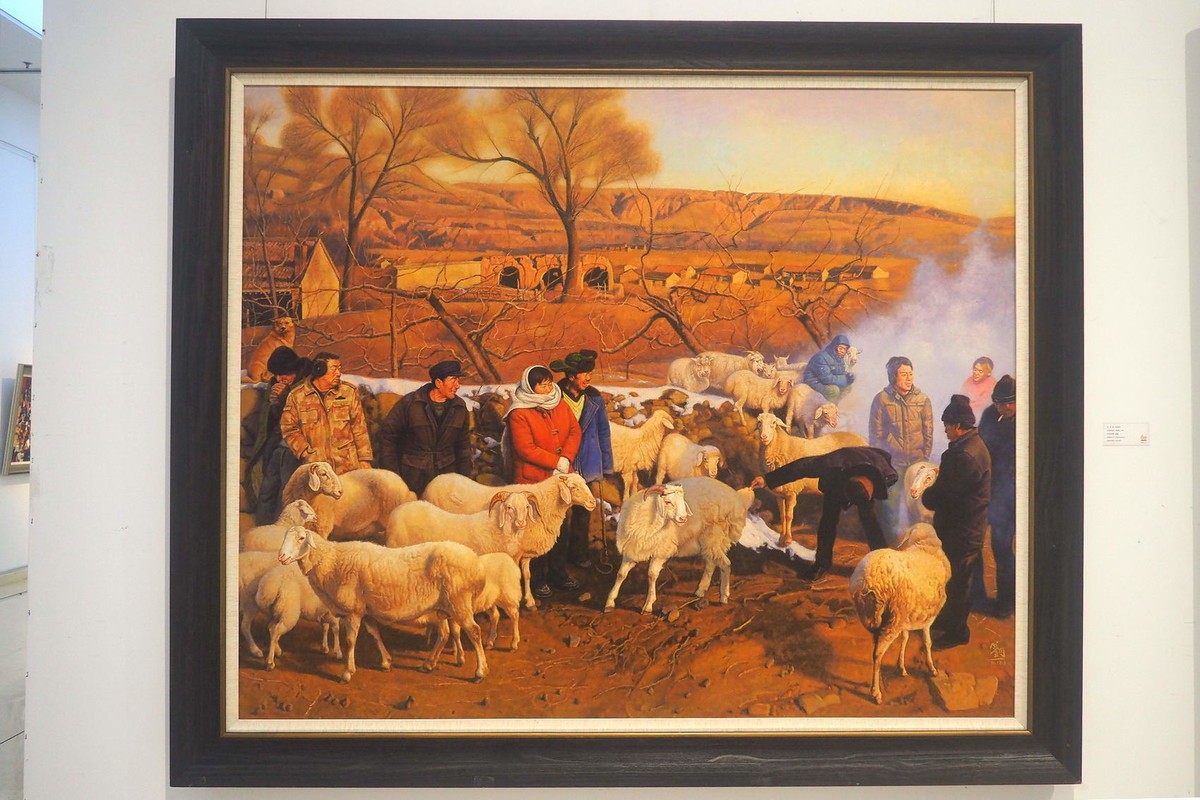 《河北工艺美术职业学院建校60周年回顾展》下