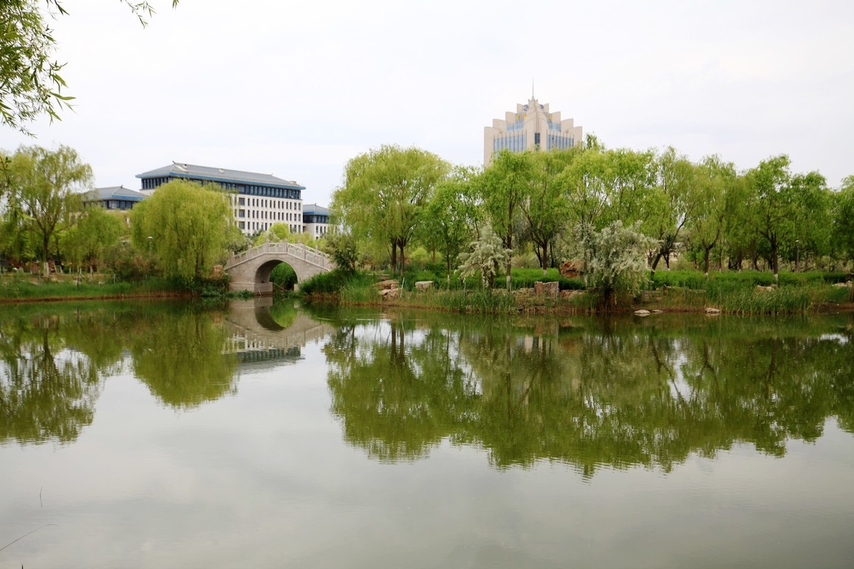 一组鼓型建筑物！