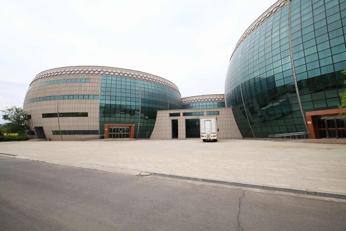 一组鼓型建筑物！