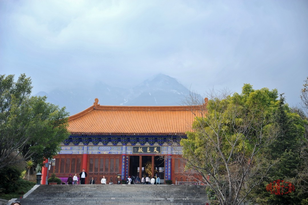 金庸天龙寺三塔        周鸣天